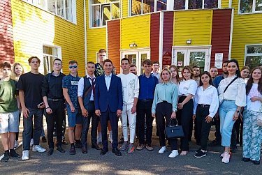 Парламентарии написали «Диктант Победы»